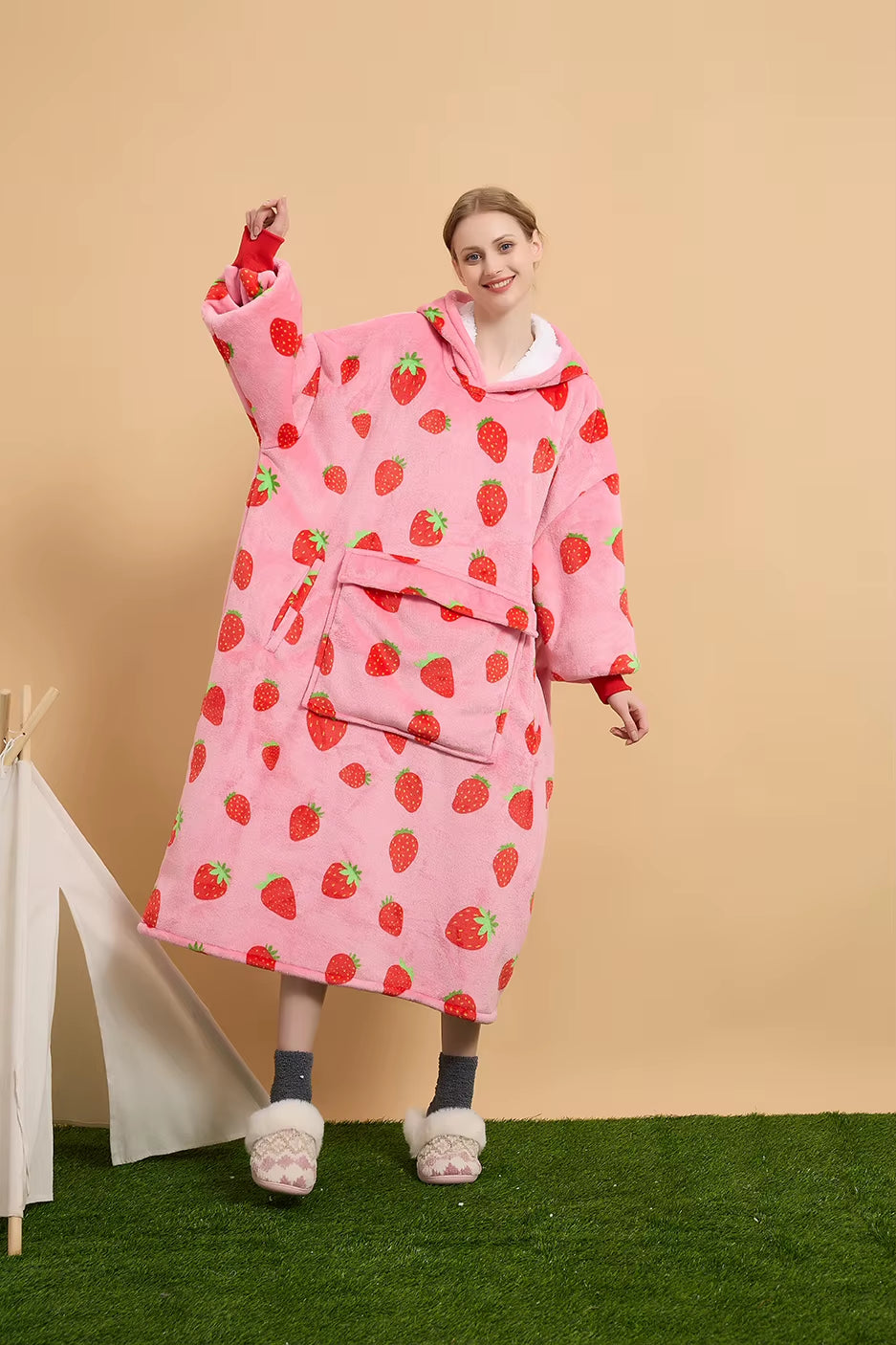 Plus Size Sherpa Wearable Hoodie Blanket for Adults - Oversized Custom Winter Apparel from China Factory